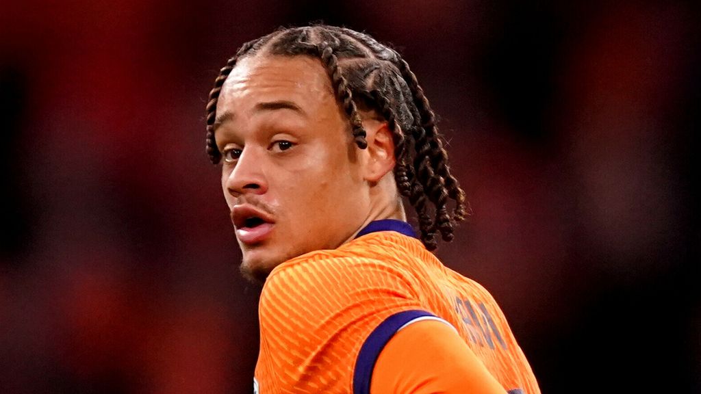 Simons krijgt steun Leipzig-trainer na kritiek Koeman: ‘Geef hem juiste rol’