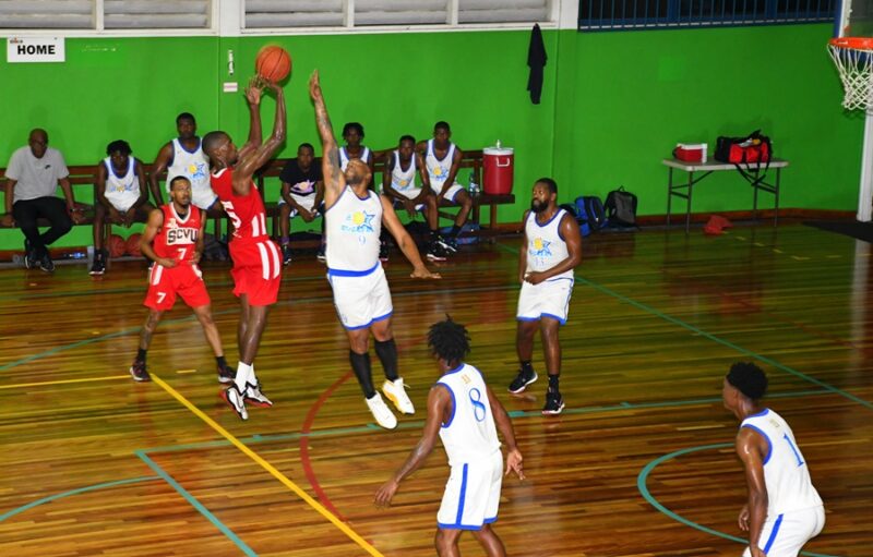 Succesvolle rentree Safiero Fraser in basketbalcompetitie