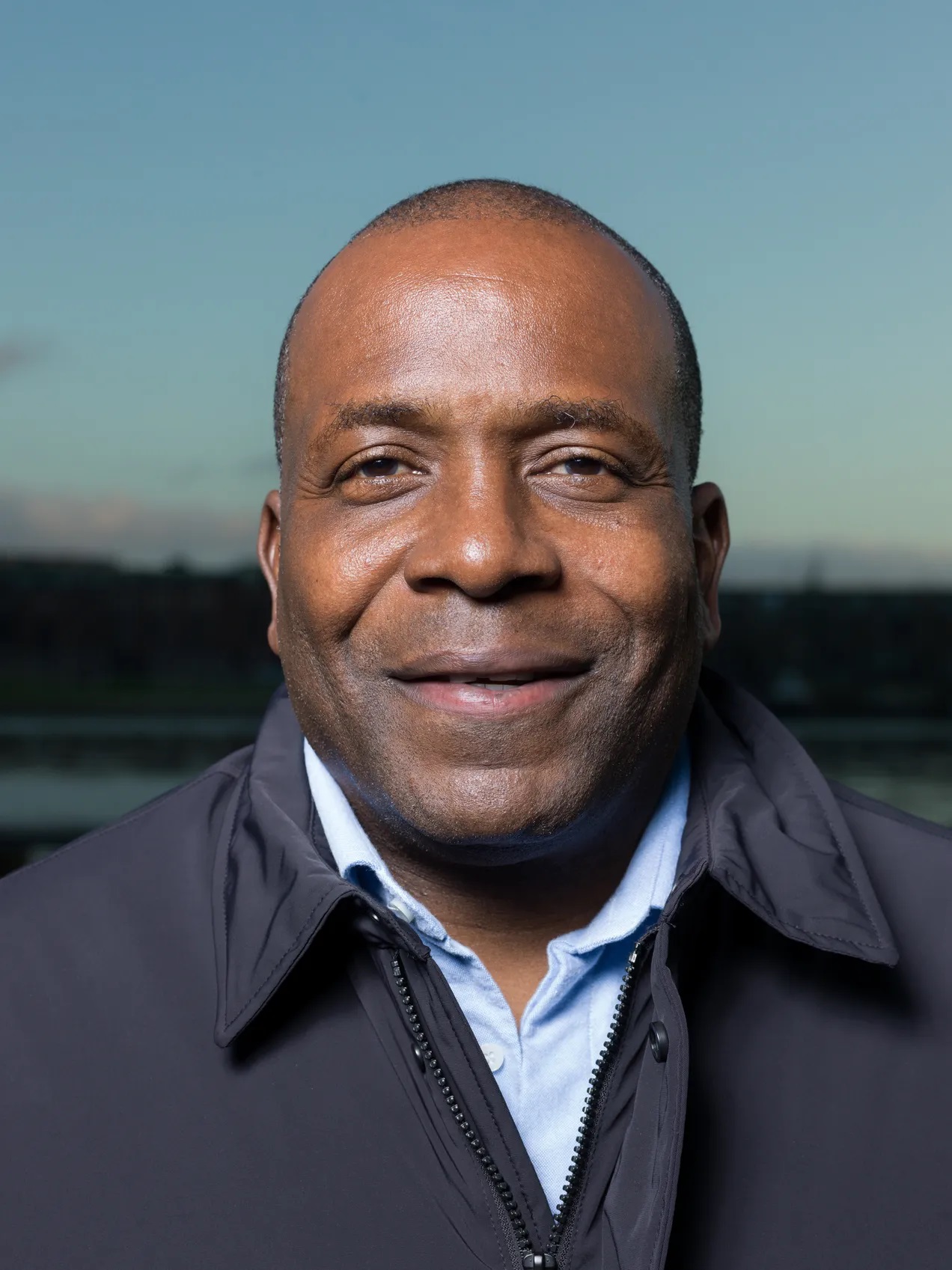 Stanley Menzo vandaag aangesteld als bondscoach (tweede termijn)