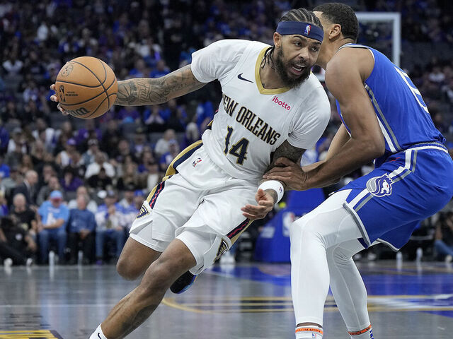 Ingram out at least 2 weeks due to knee contusion