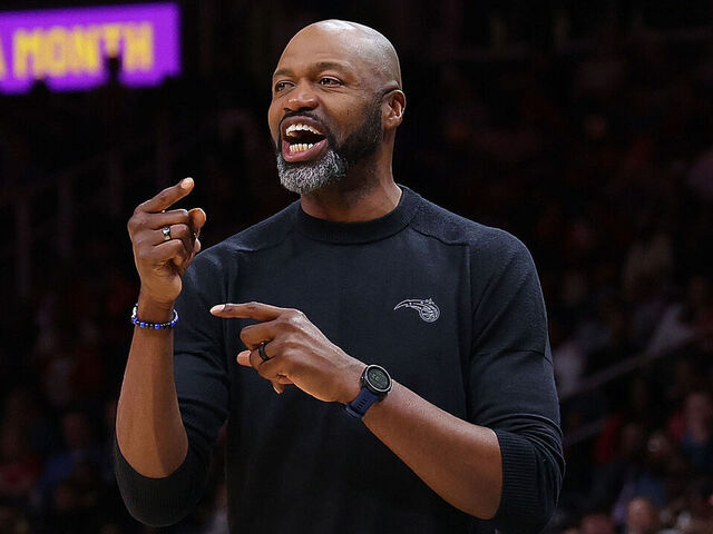 Magic hand head coach Mosley 4-year extension