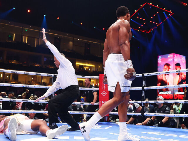 Anthony Joshua brutally KOs Francis Ngannou in Round 2