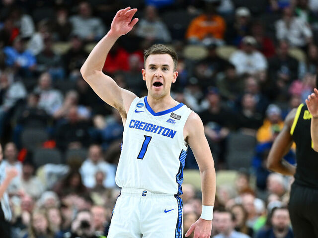 No. 3 Creighton outlasts Oregon in double-OT thriller