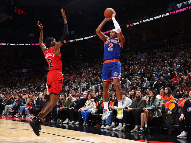 Knicks hand Raptors largest home loss in franchise history