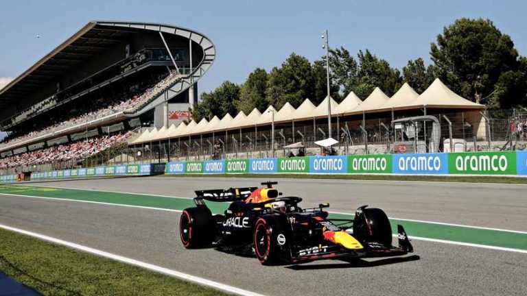 Max Verstappen komt niet verder dan vijfde tijd tijdens tweede training in Barcelona