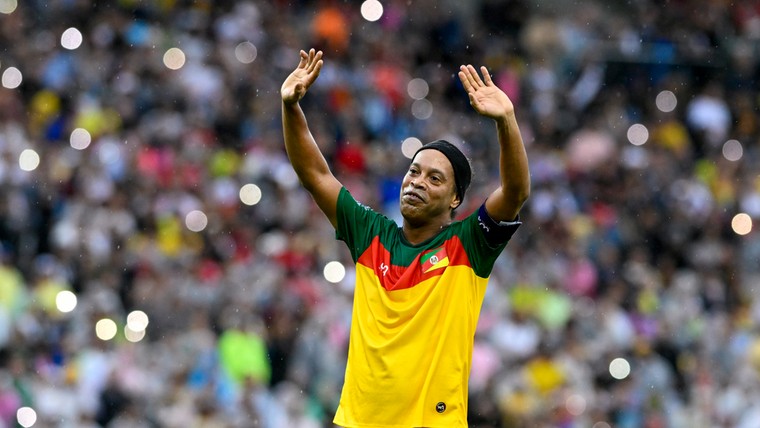 Ronaldinho maakt Braziliaans elftal met de grond gelijk: ‘Hoef geen duel meer te zien’