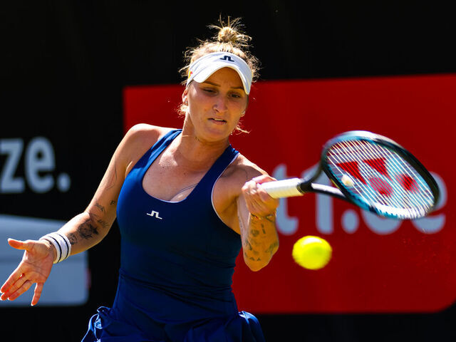 Vondrousova injured ahead of Wimbledon title defense