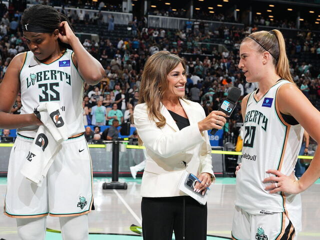 Ionescu and Jones push Liberty over Sparks