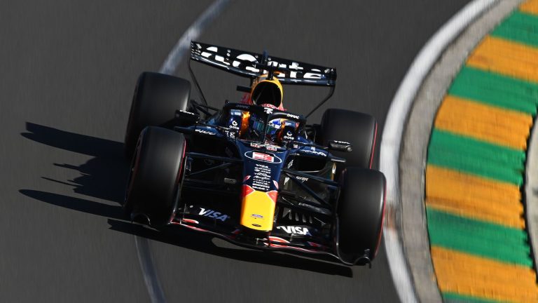 Verstappen naast de baan op eerste trainingsdag Melbourne, desastreuze dag Aston Martin