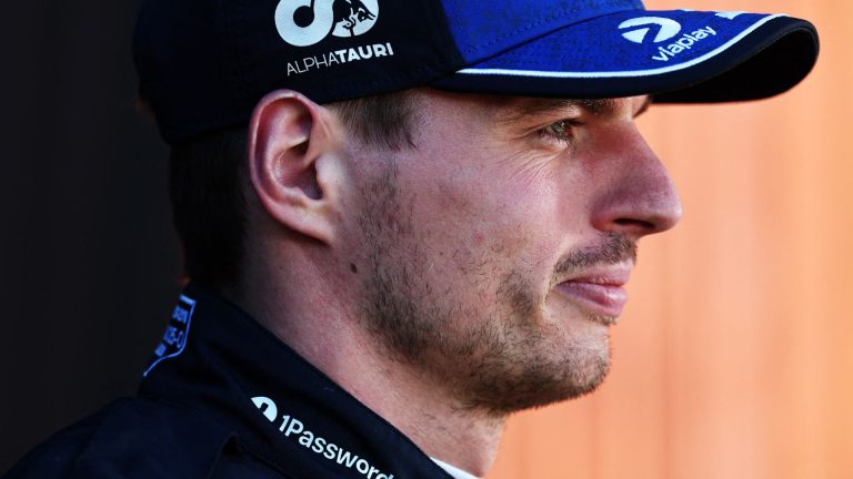 Sceptische Verstappen ziet regels niet veranderen, maar is ‘positief verrast’ door auto