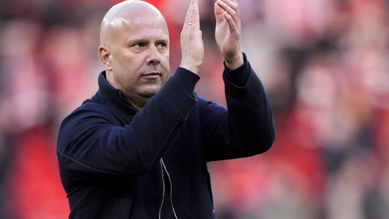 Het voetbalhart van Liverpool-trainer Arne Slot huilt: ’Wedstrijden in Premier League zijn geen plezier om naar te kijken’