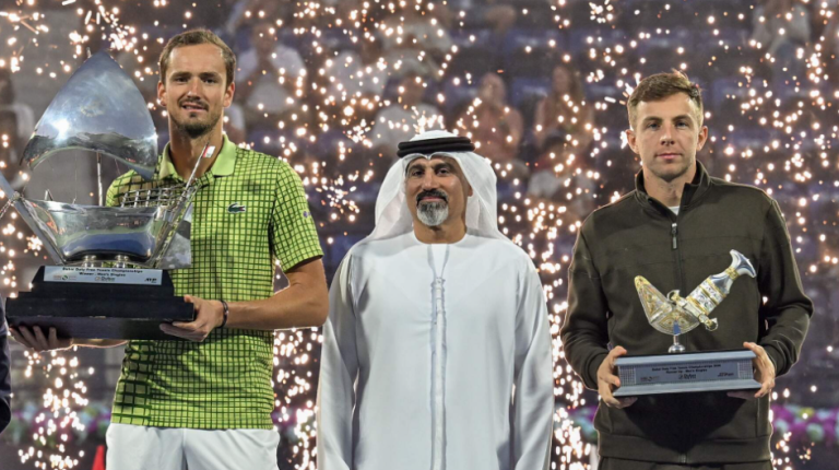 ATP geeft update over situatie Tallon Griekspoor en collega’s die vastzitten in Dubai: ’Hoogste prioriteit’