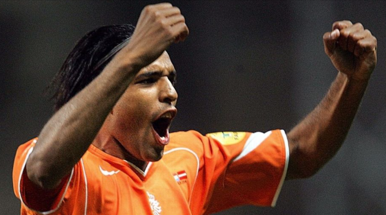 De vrije trap sterft uit: Pierre van Hooijdonk overklast moderne Eredivisiespelers