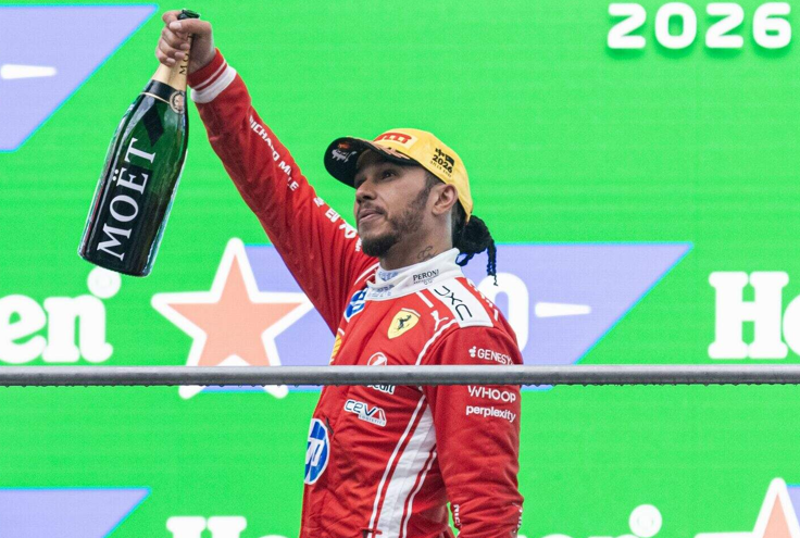 Topweekend voor Lewis Hamilton: na derde plek in Shanghai valt Formule 1-legende ook in de prijzen bij de Oscars