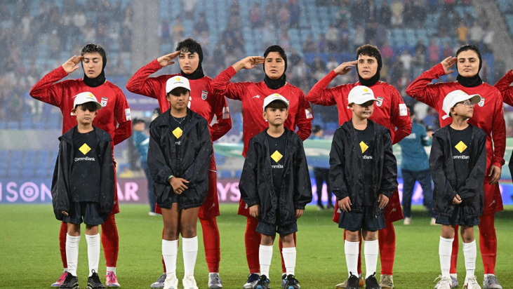 Vijfde Iraanse voetbalster ziet af van asiel in Australië: speelsters kunnen ’rustig en met vertrouwen’ terugkeren