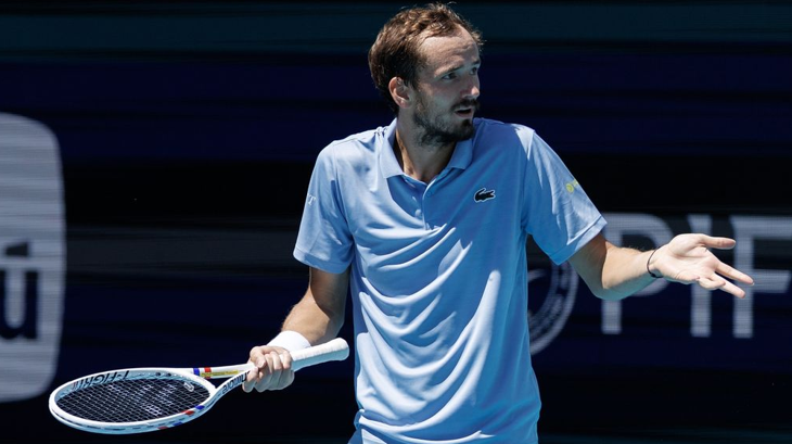 Na Alcaraz strandt ook Medvedev al in derde ronde van masterstoernooi Miami