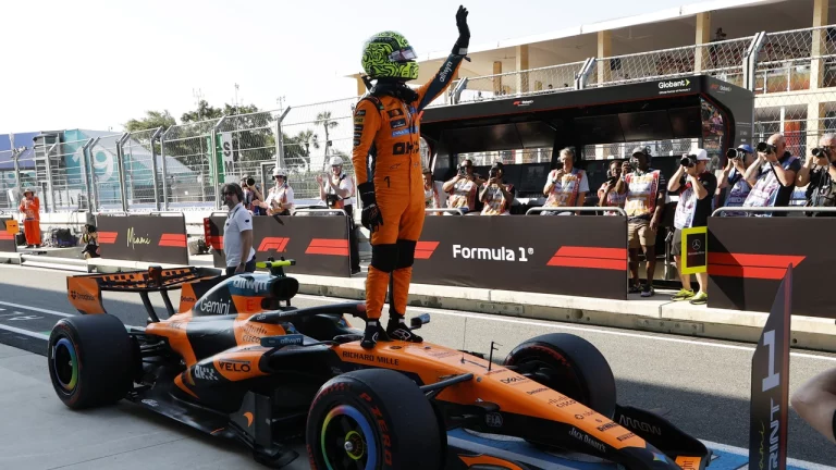 Norris troeft Mercedes af in sprintkwalificatie Miami, Verstappen vijfde