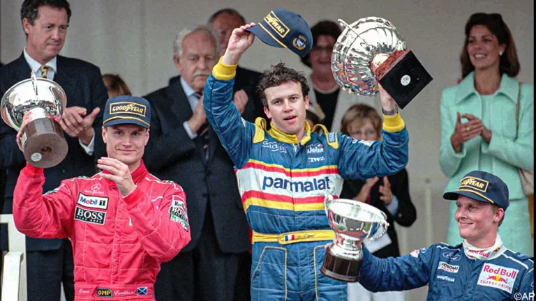 30 jaar geleden: amper 3 finishers in spiegelgladde GP van Monaco, zelfs Michael Schumacher haalde de streep niet
