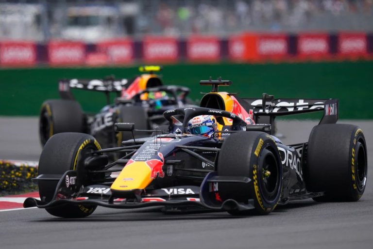 Max Verstappen moet na kleurloze sprintrace genoegen nemen met P7, George Russell wint felle strijd van Kimi Antonelli